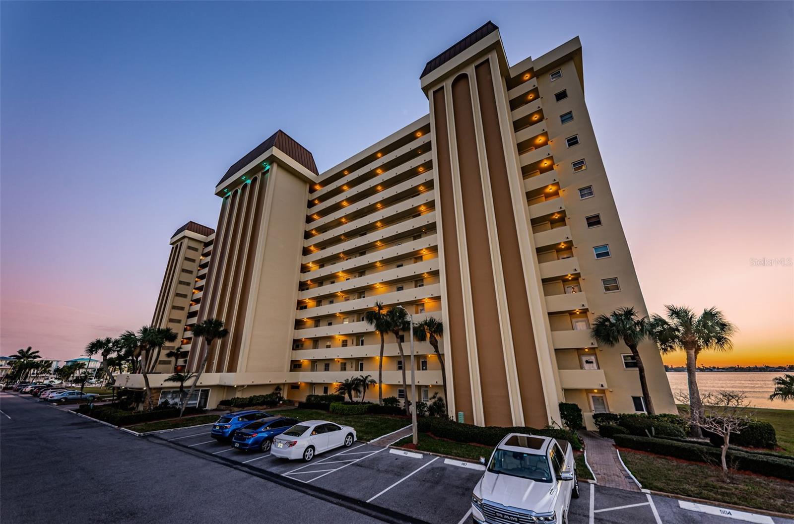 CONCORD TOWERS CONDO - Residential