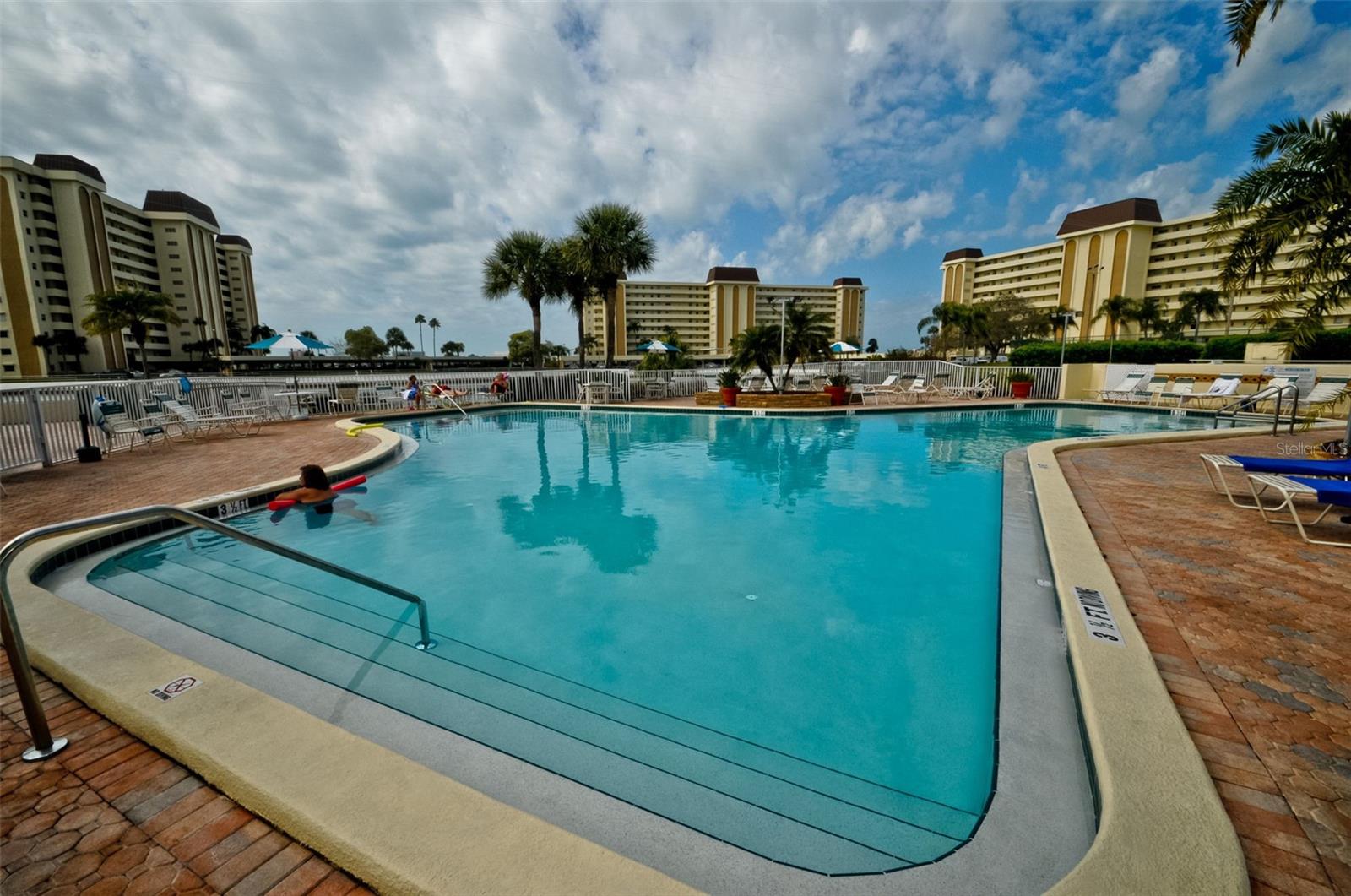 CONCORD TOWERS CONDO - Residential