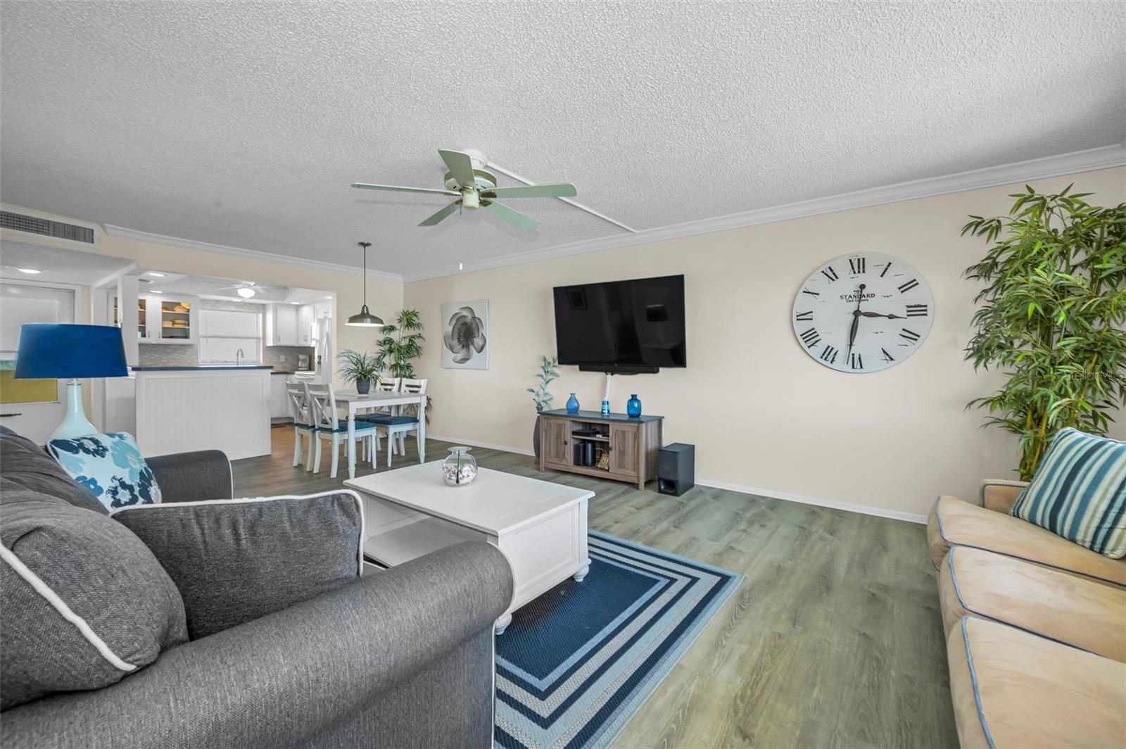 CONCORD TOWERS CONDO - Residential