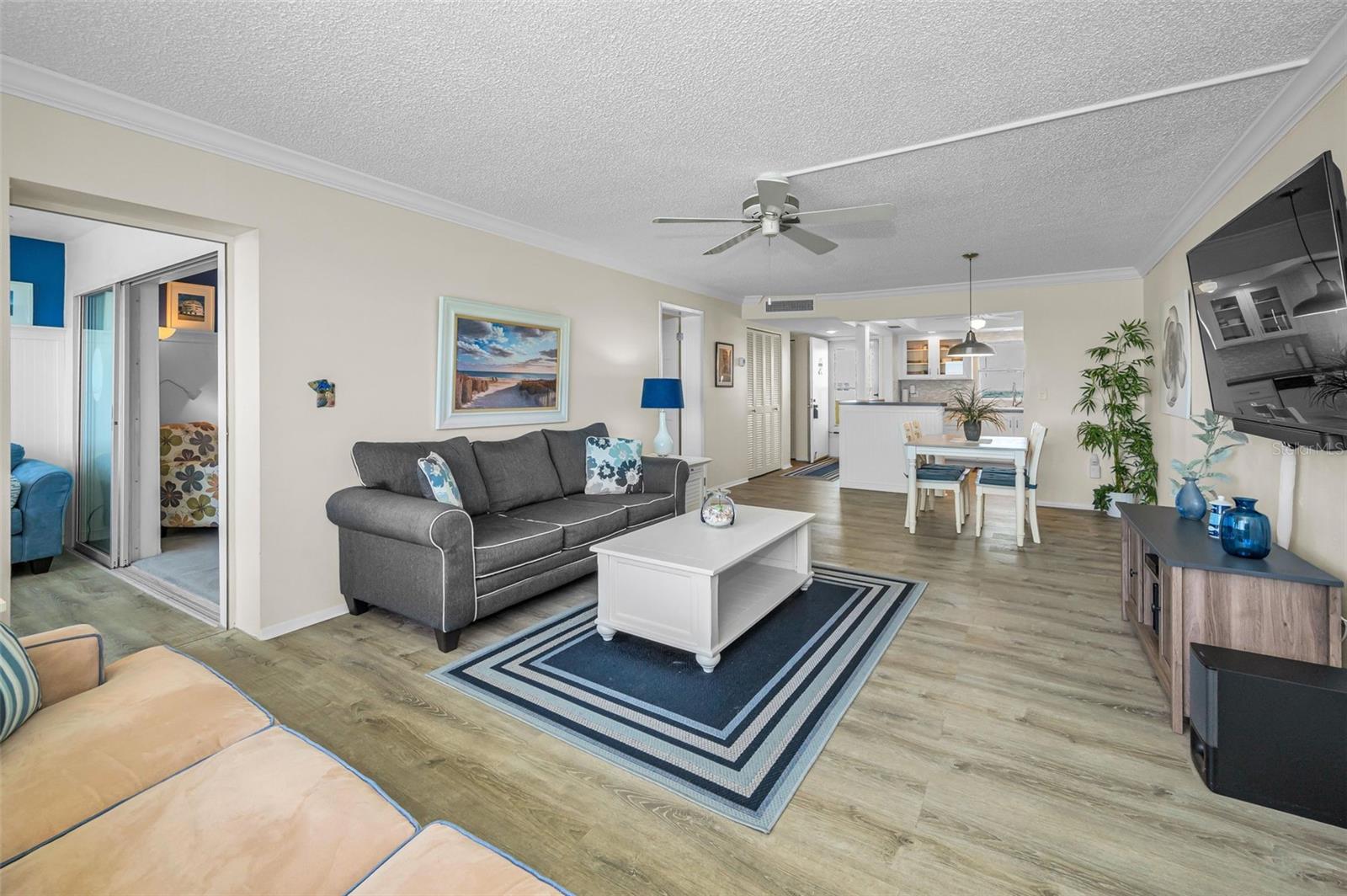 CONCORD TOWERS CONDO - Residential