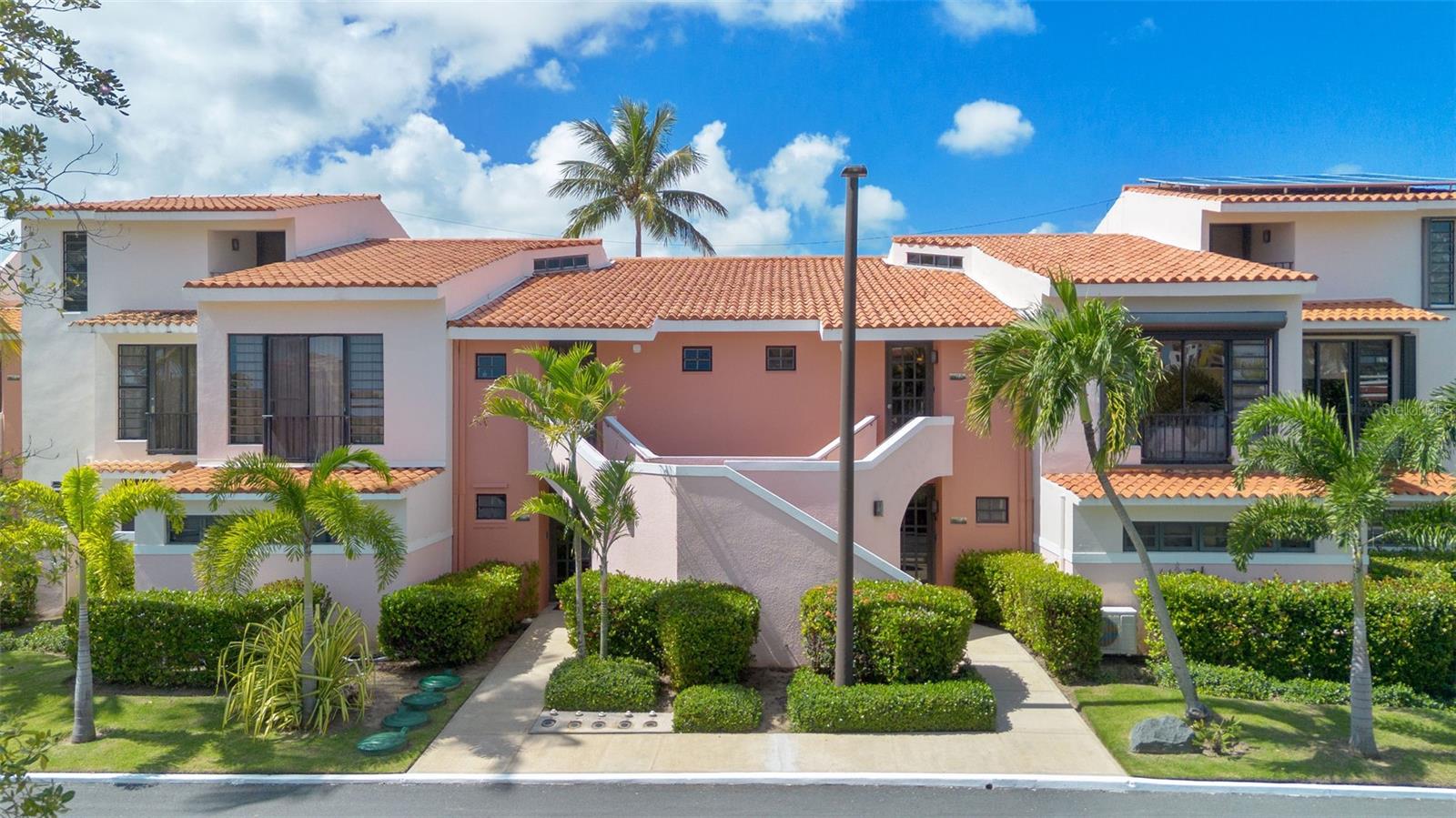 FAIRLAKES VILLAGE - Residential