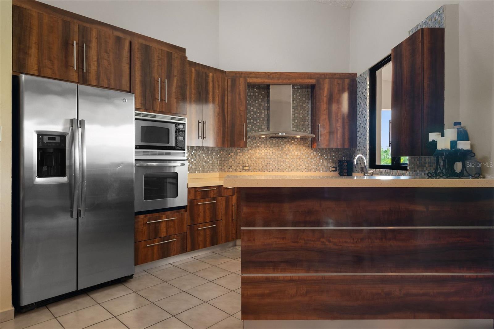 FAIRLAKES VILLAGE - Residential