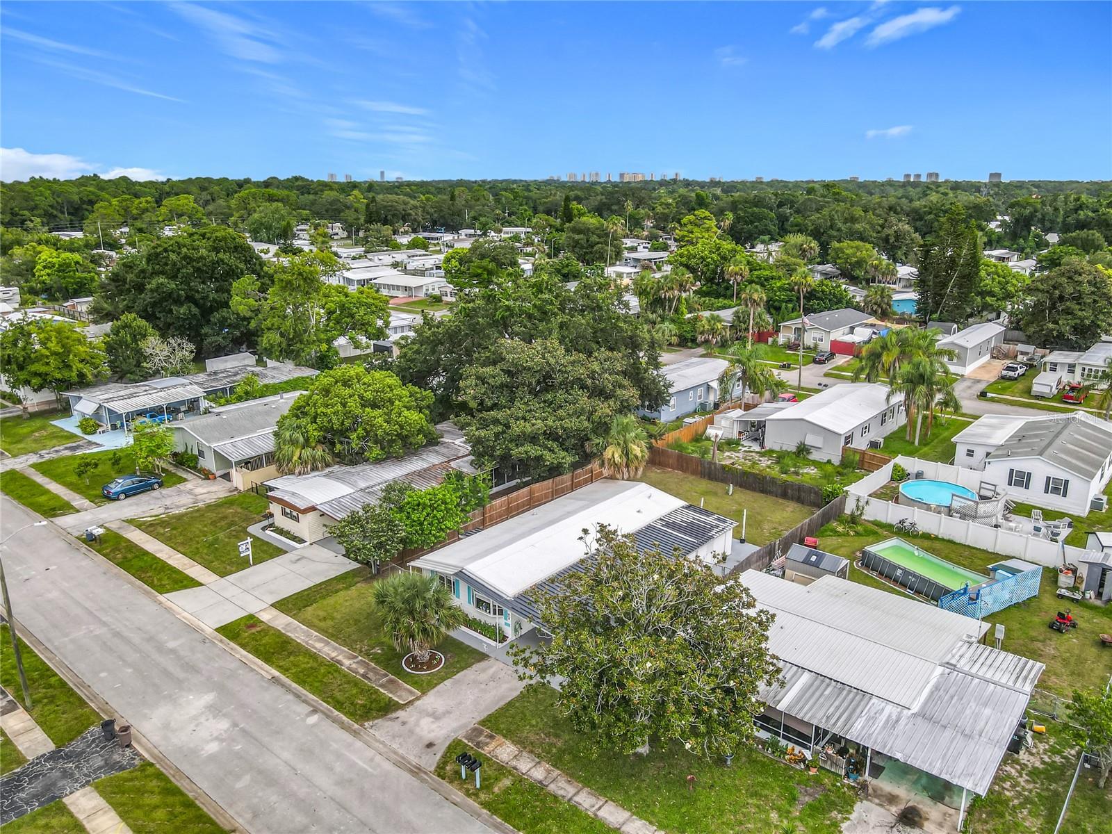 BAREFOOT PARK - Residential