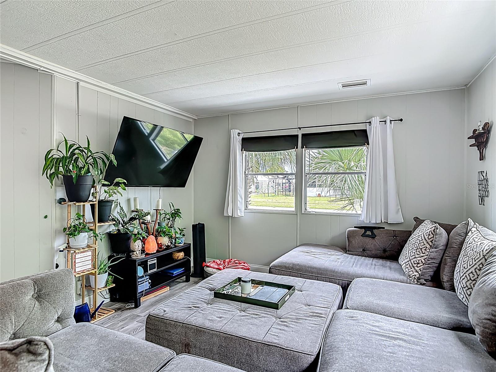 BAREFOOT PARK - Residential