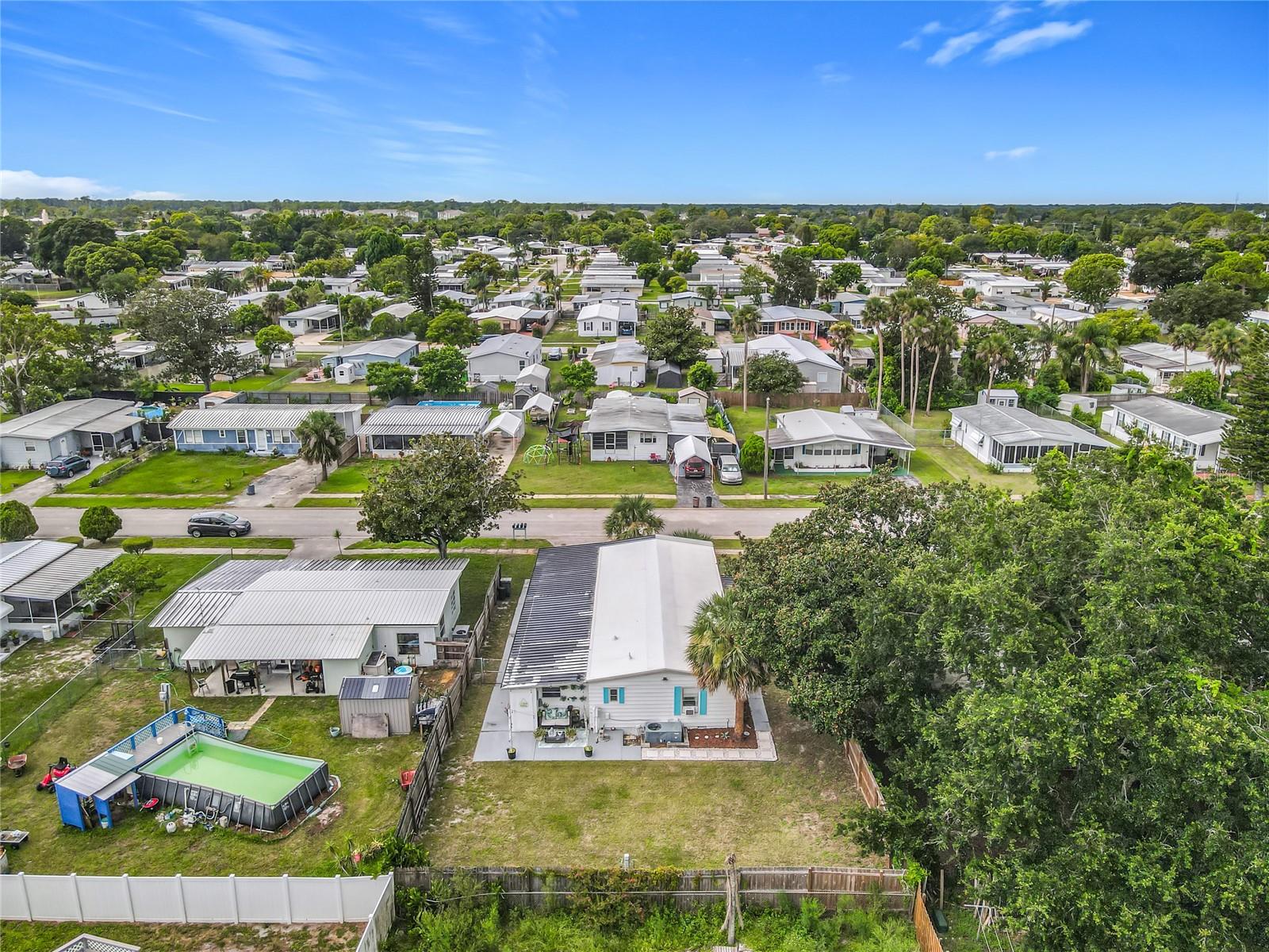 BAREFOOT PARK - Residential