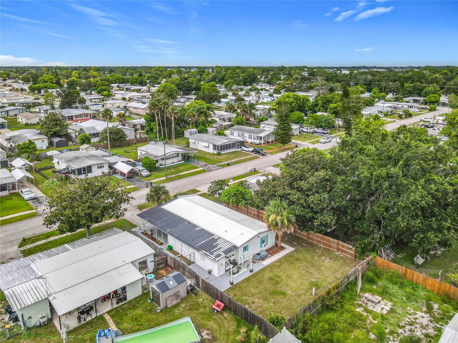 BAREFOOT PARK - Residential