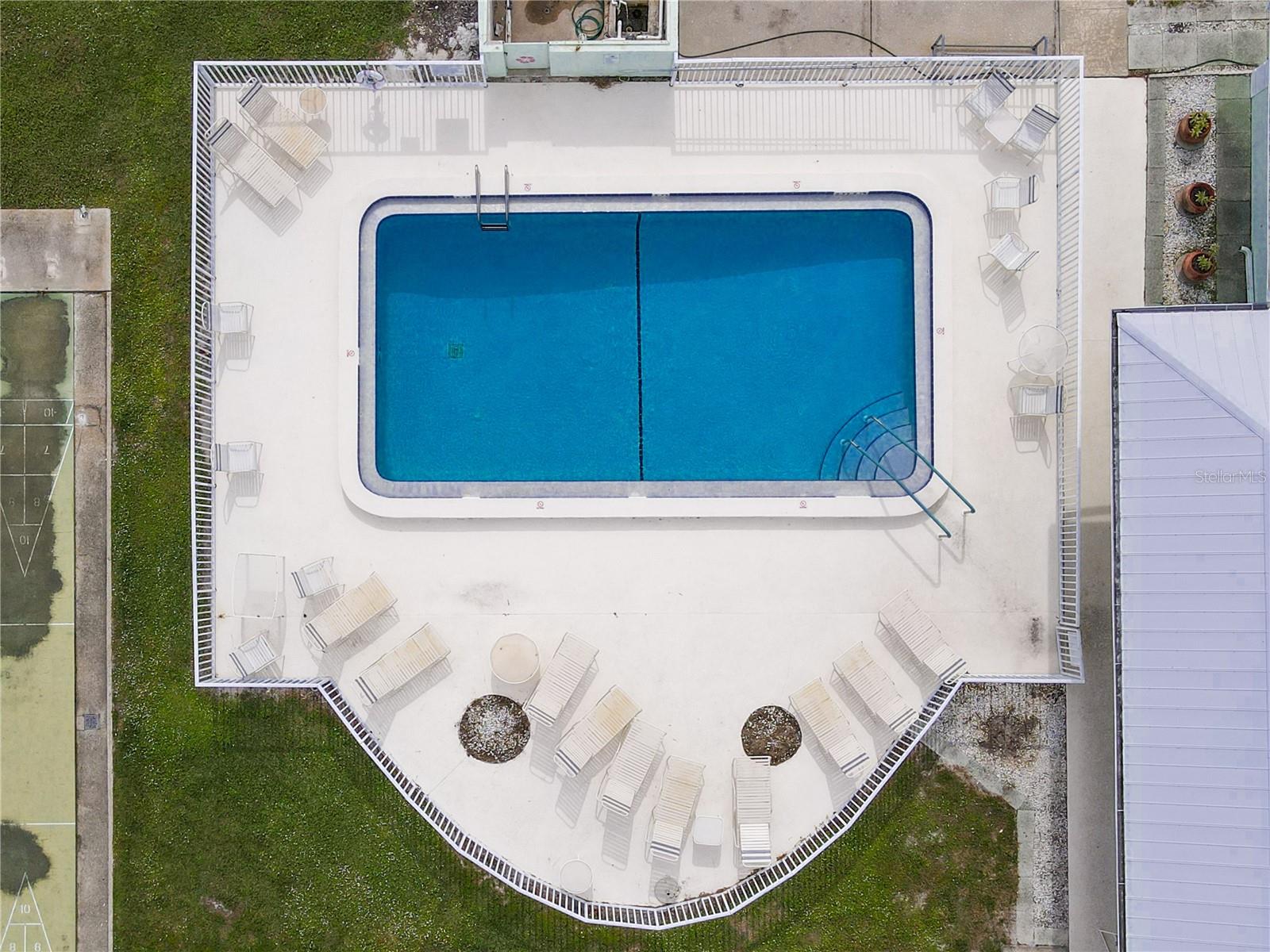 PALMA SOLA SHORES - Residential