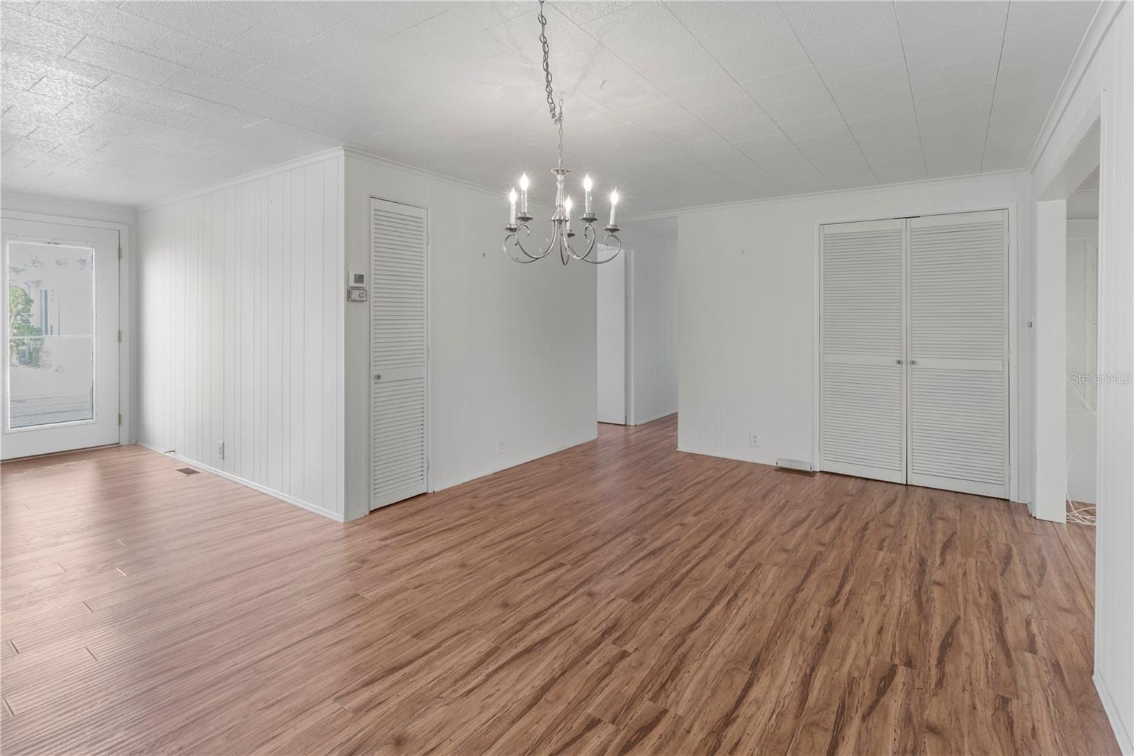 PALMA SOLA SHORES - Residential