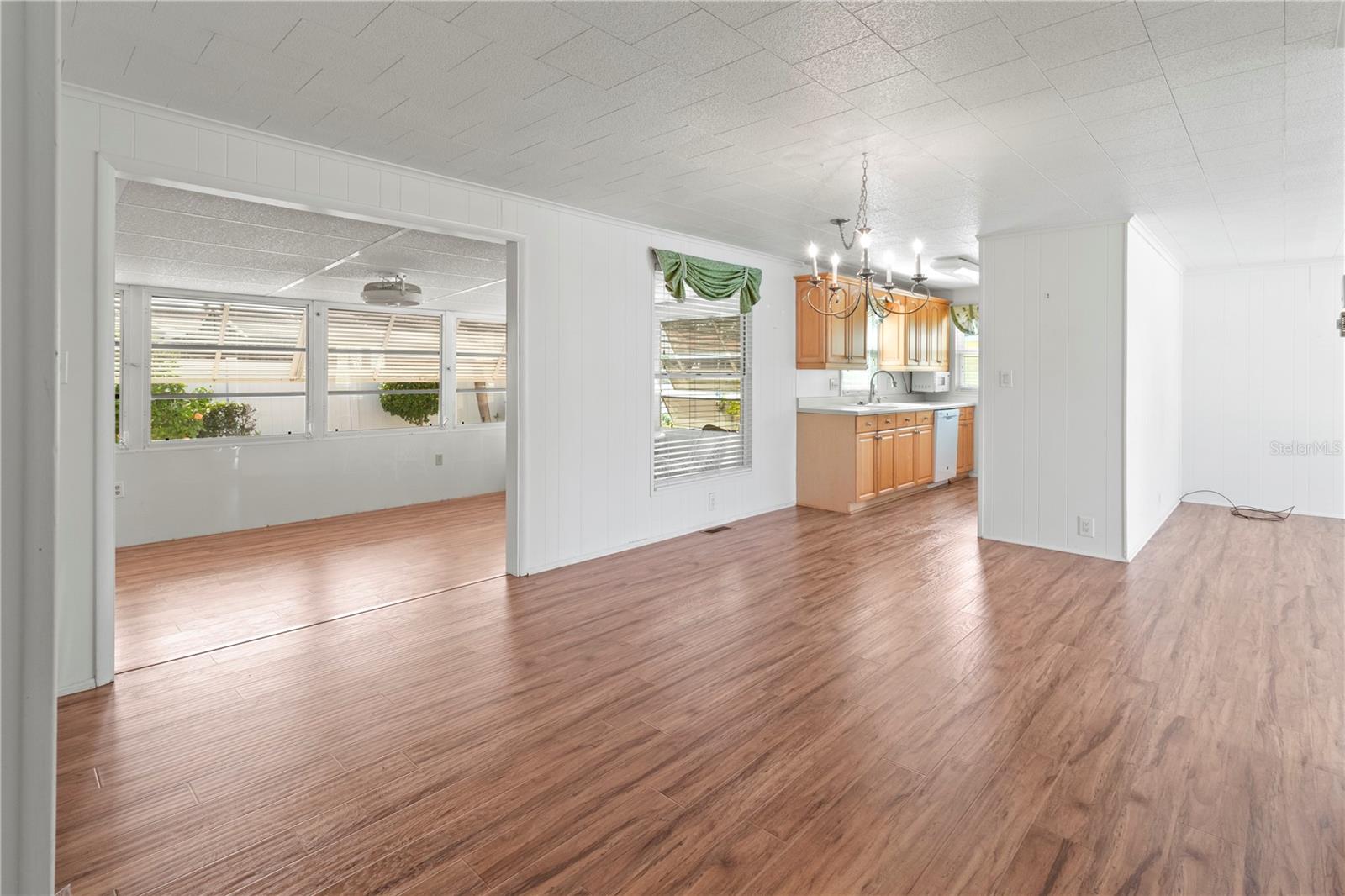 PALMA SOLA SHORES - Residential