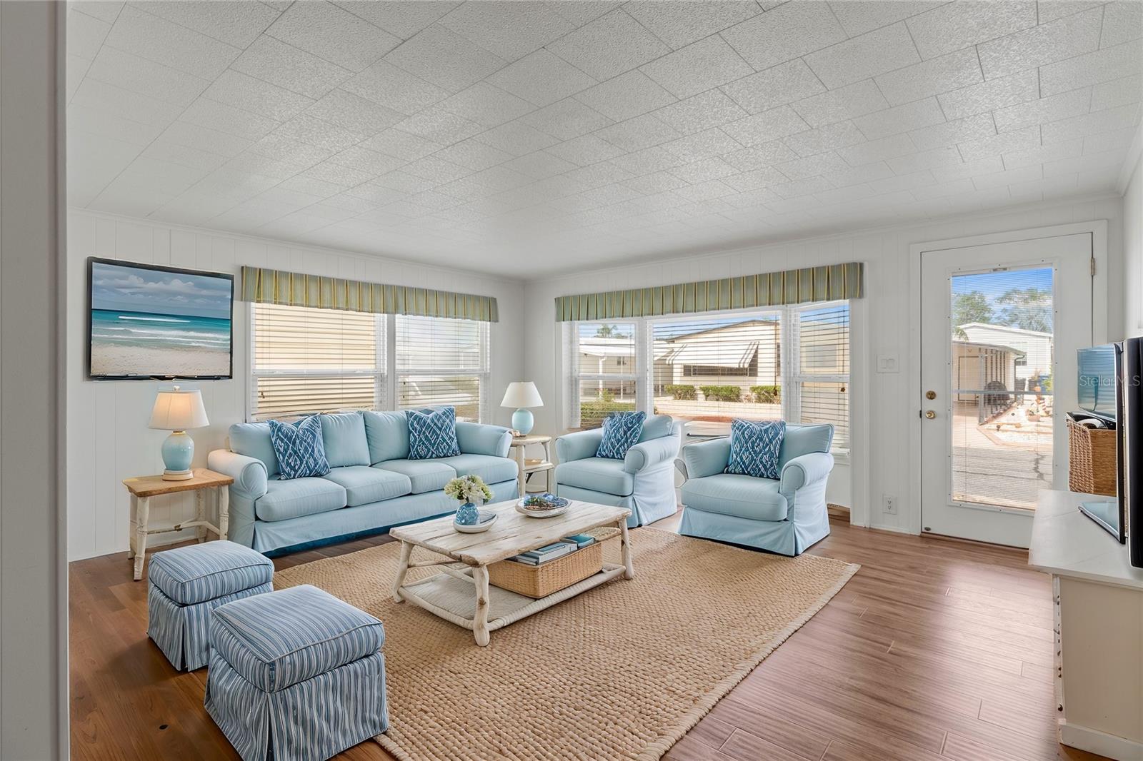 PALMA SOLA SHORES - Residential