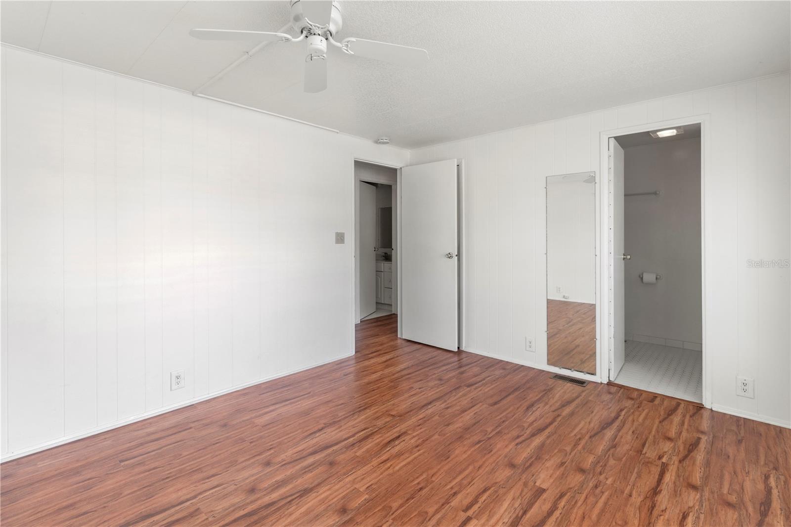 PALMA SOLA SHORES - Residential