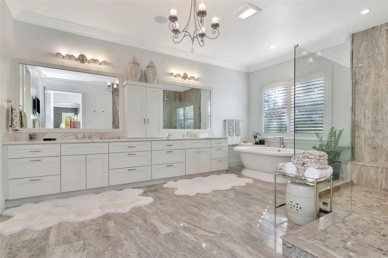 SUNSET PARK ISLES UNIT 4 - Residential