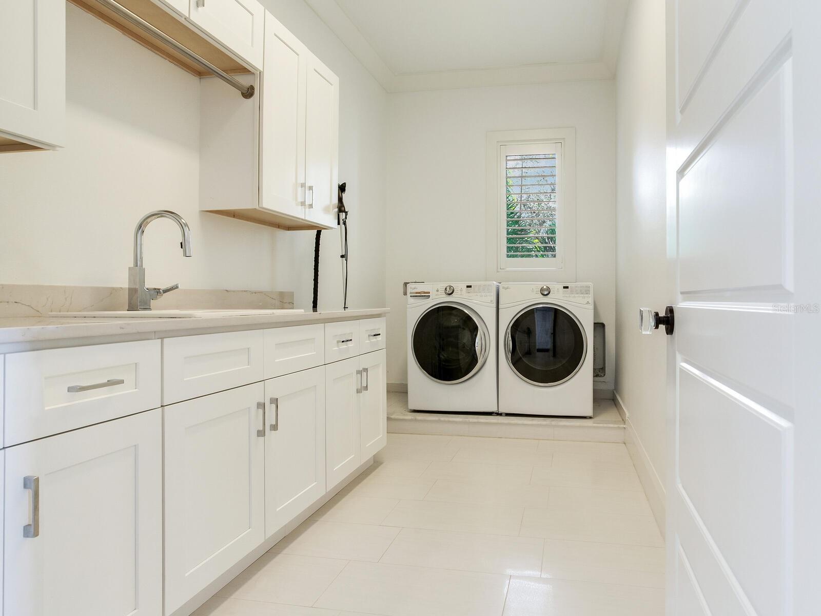 SUNSET PARK ISLES UNIT 4 - Residential