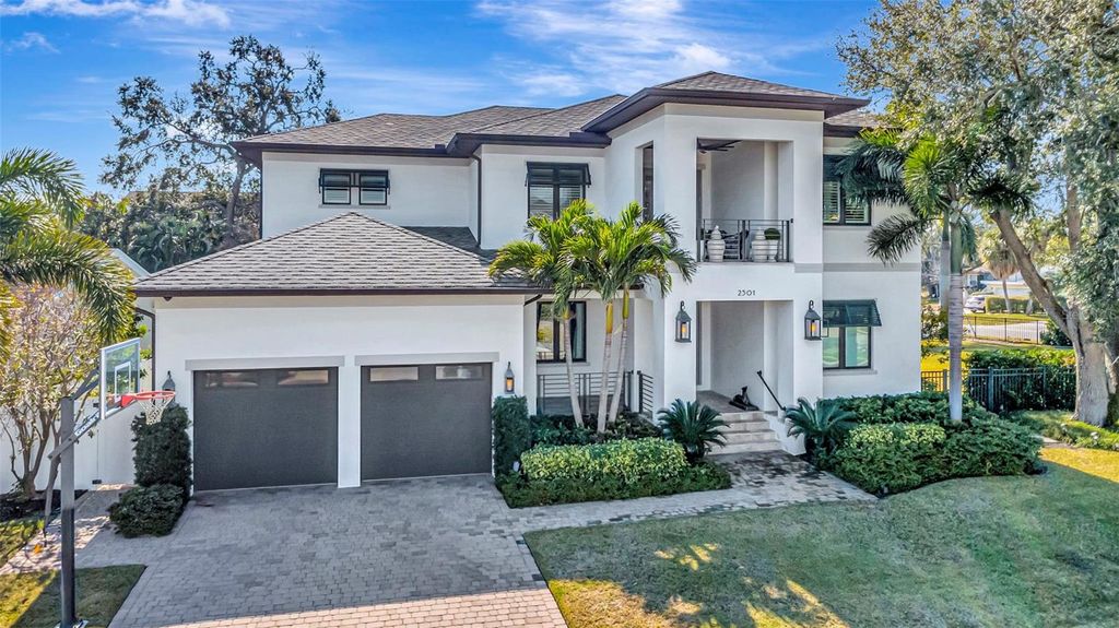 Photo of 2501 S Dundee Street, Tampa, FL 33629 (MLS # TB8474746)