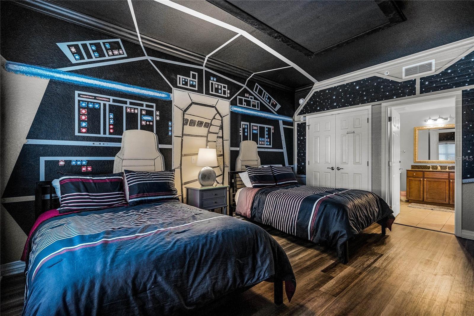 VILLAS AT REUNION SQUARE CONDO PH 5 - Residential