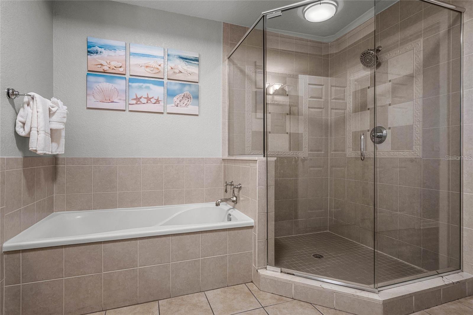 VILLAS AT REUNION SQUARE CONDO PH 5 - Residential