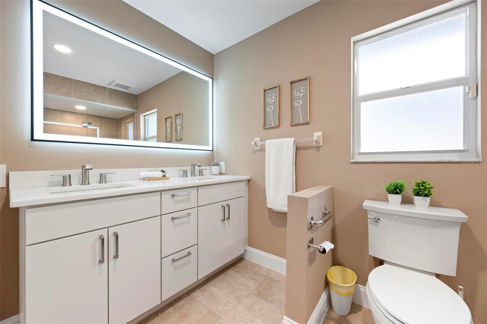 GOLDEN BEACH - Residential