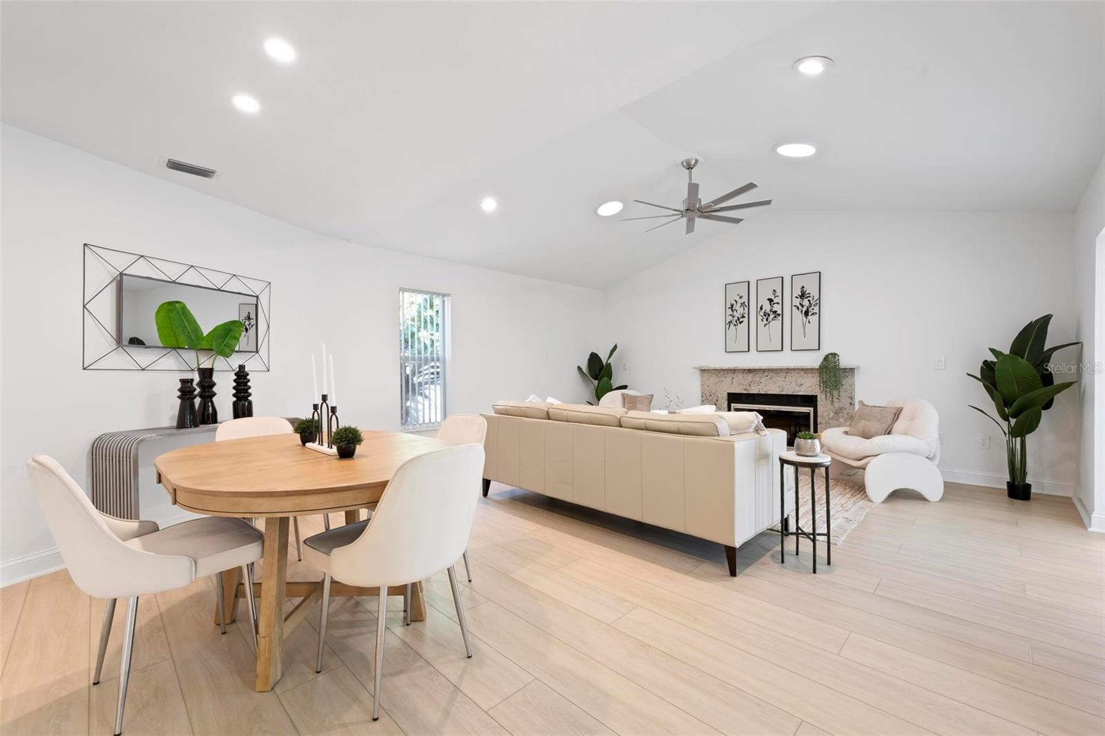 GOLDEN BEACH - Residential