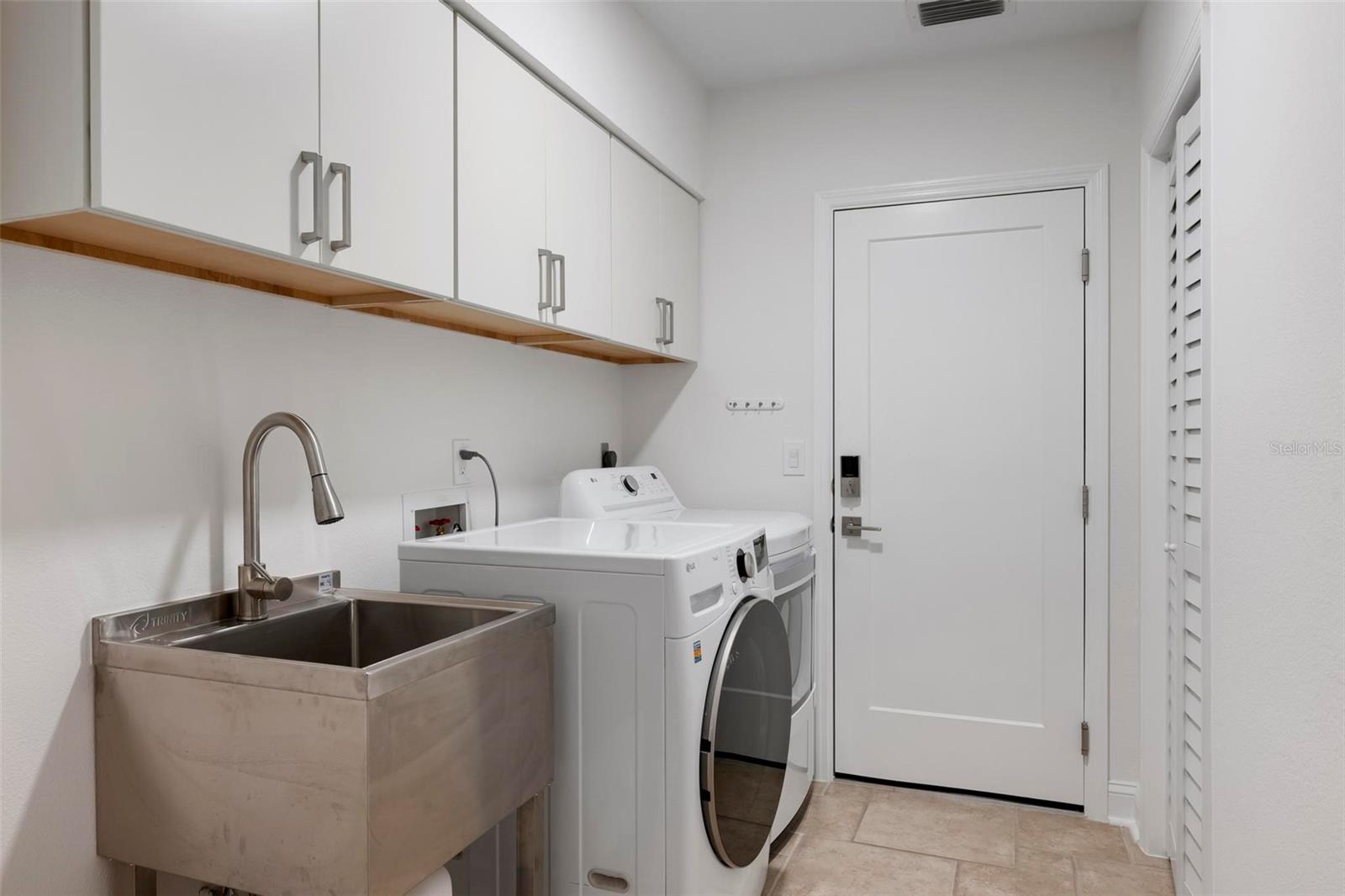 GOLDEN BEACH - Residential