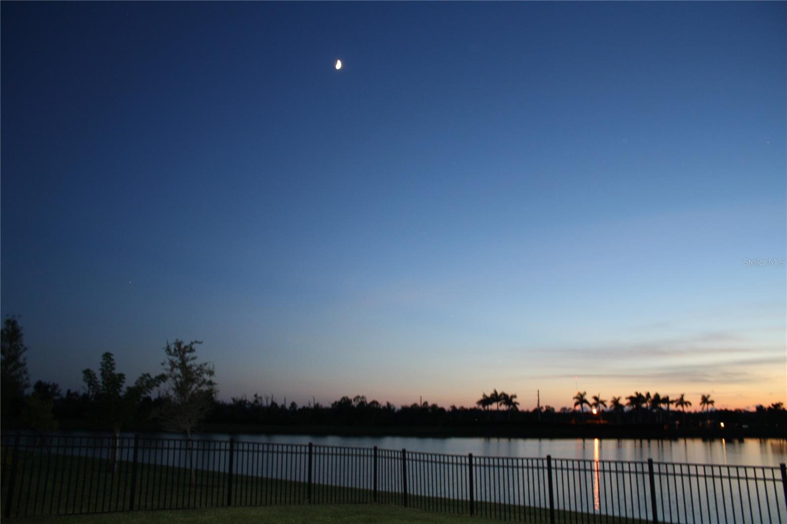 HARBOR WEST - Residential