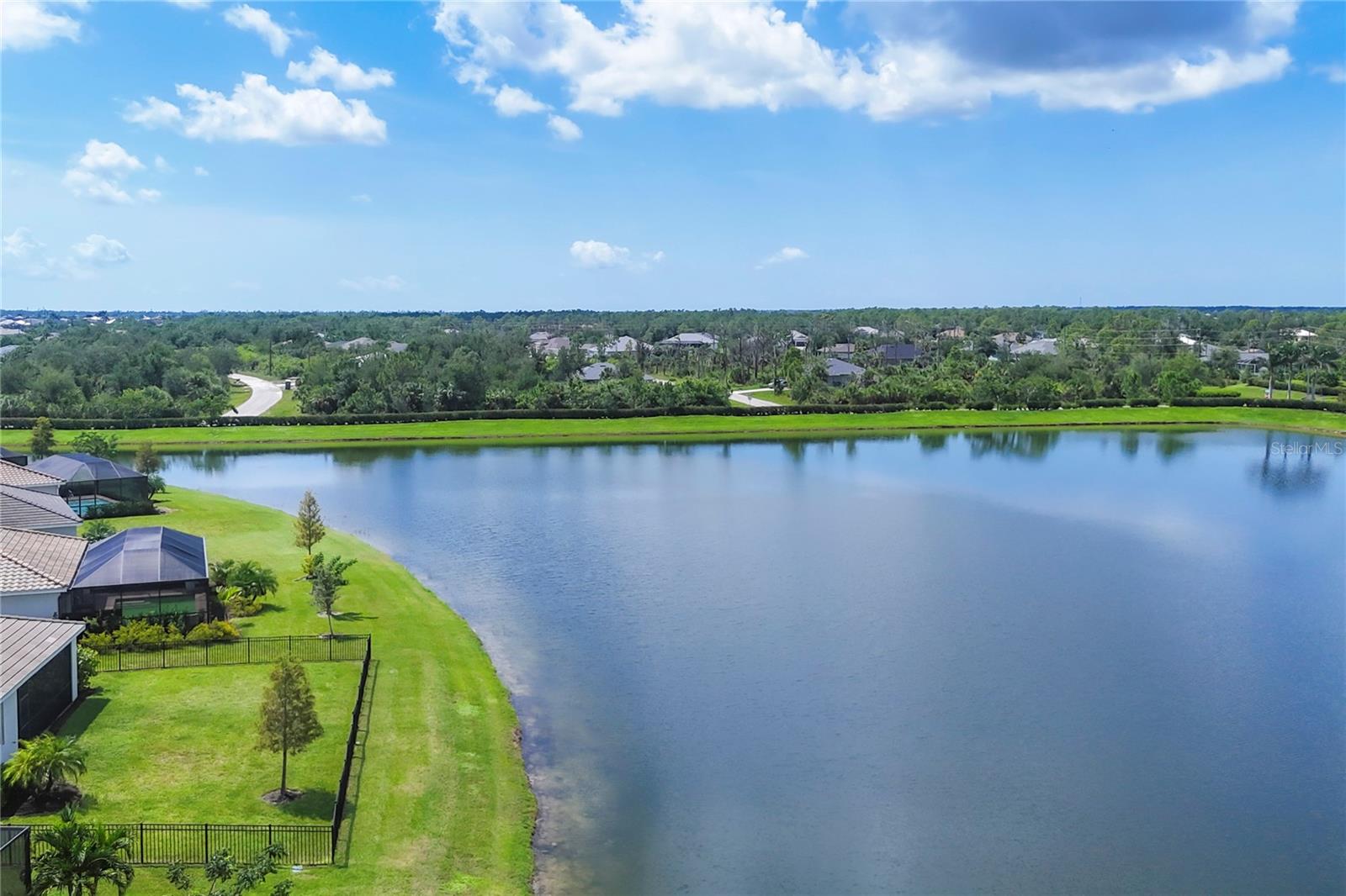HARBOR WEST - Residential
