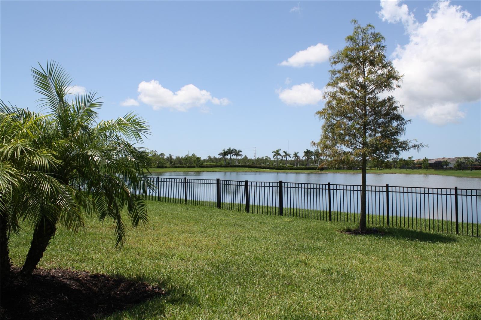 HARBOR WEST - Residential