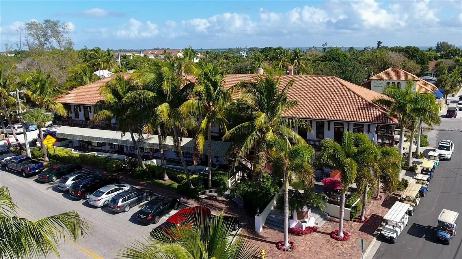 HARBOR WEST - Residential