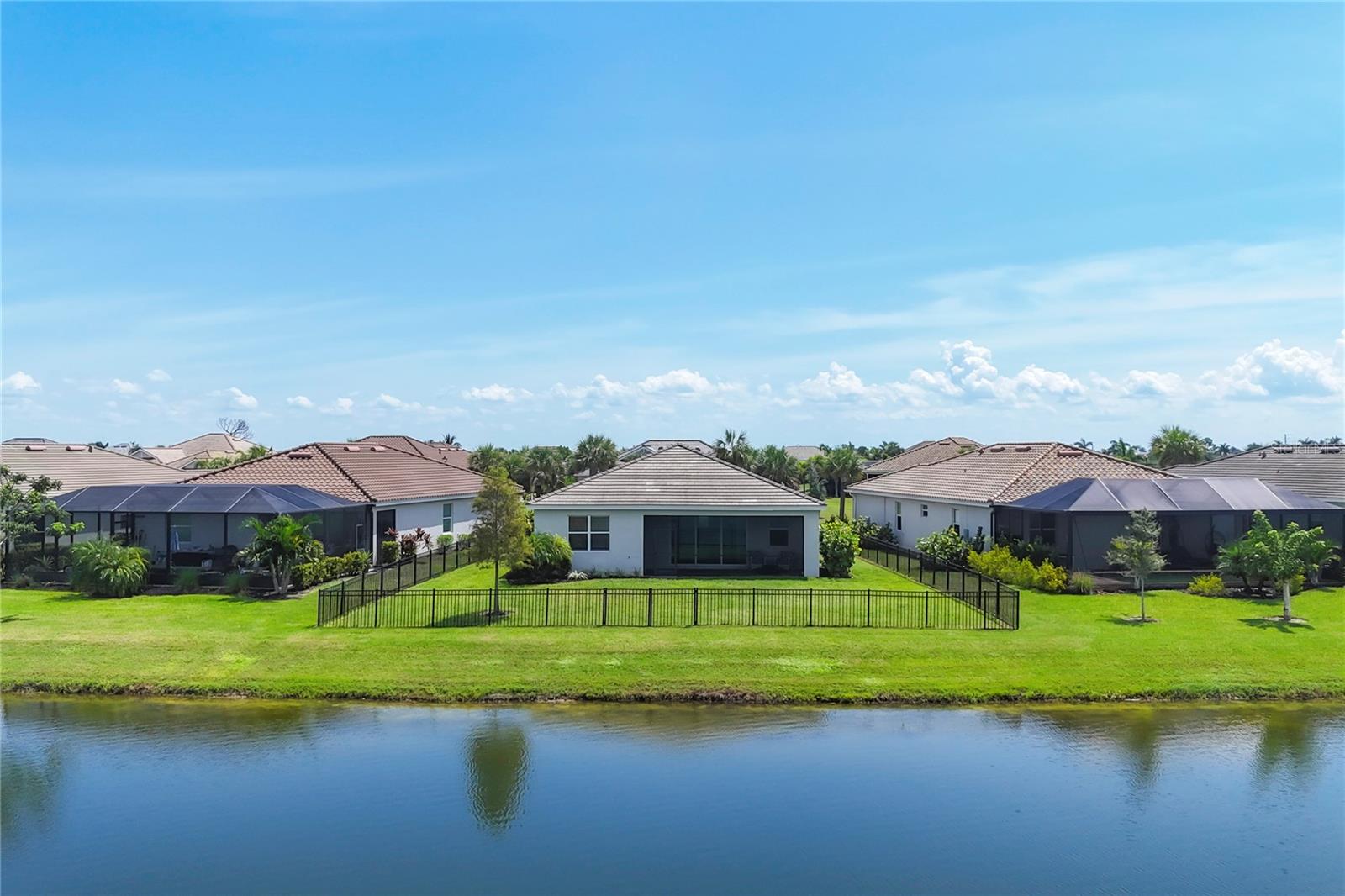HARBOR WEST - Residential