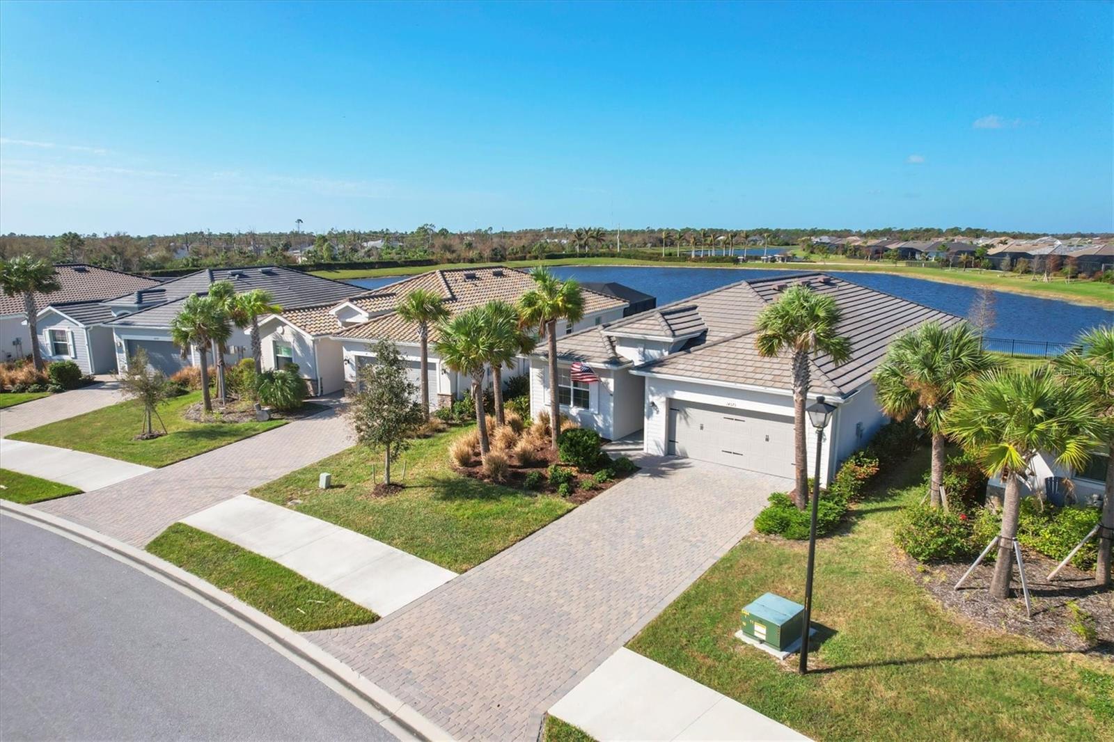 HARBOR WEST - Residential
