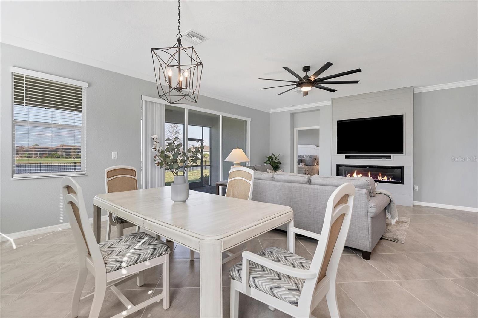 HARBOR WEST - Residential