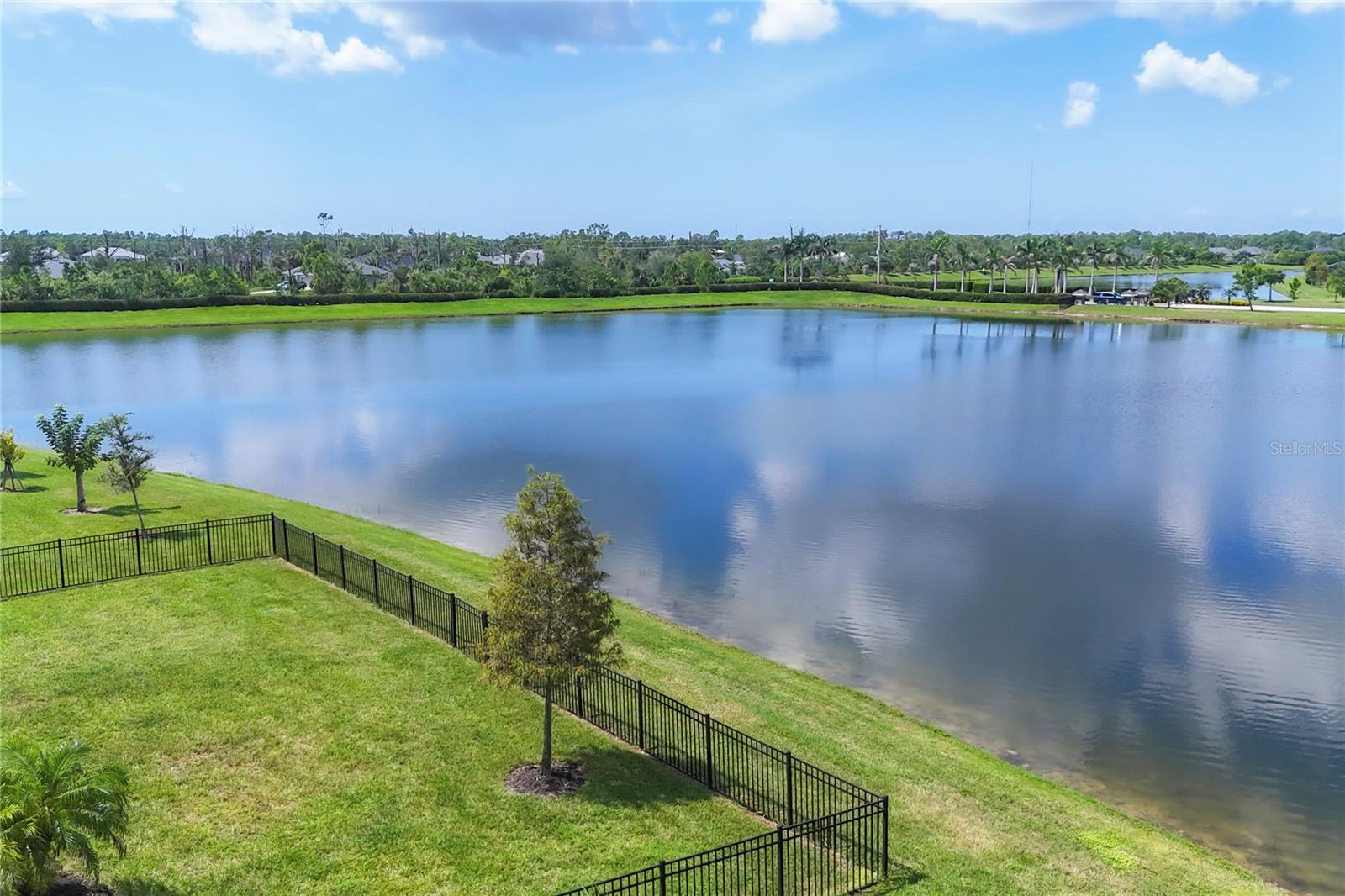 HARBOR WEST - Residential