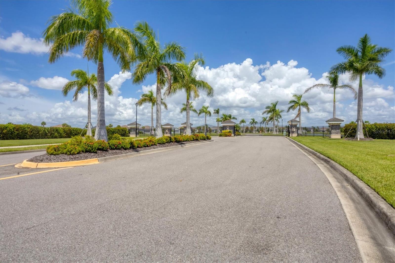HARBOR WEST - Residential