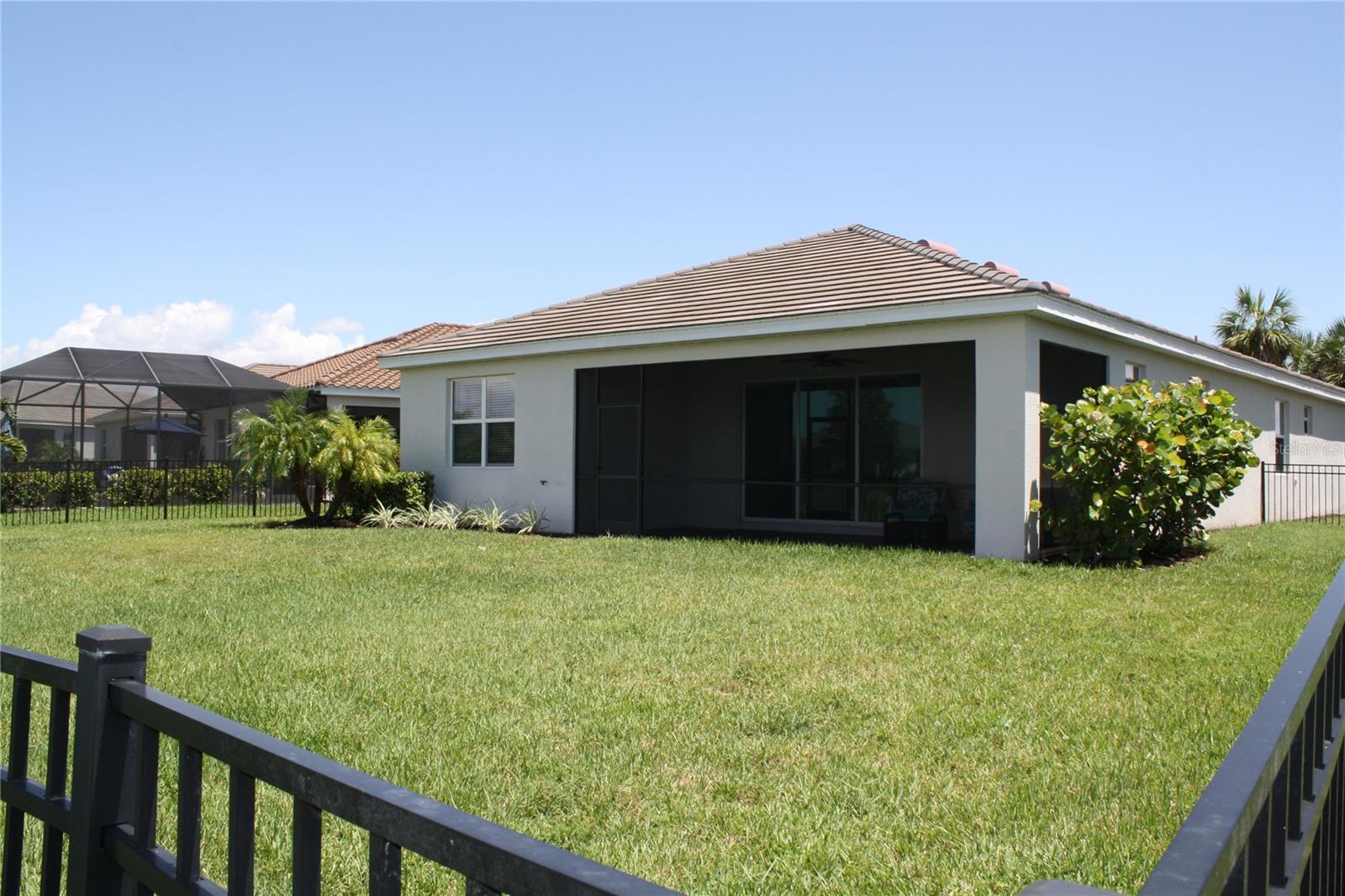HARBOR WEST - Residential