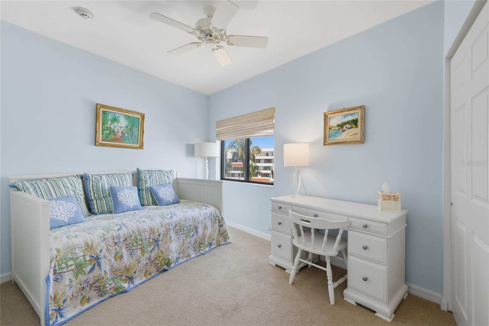 PLAYERS CLUB IV - Residential