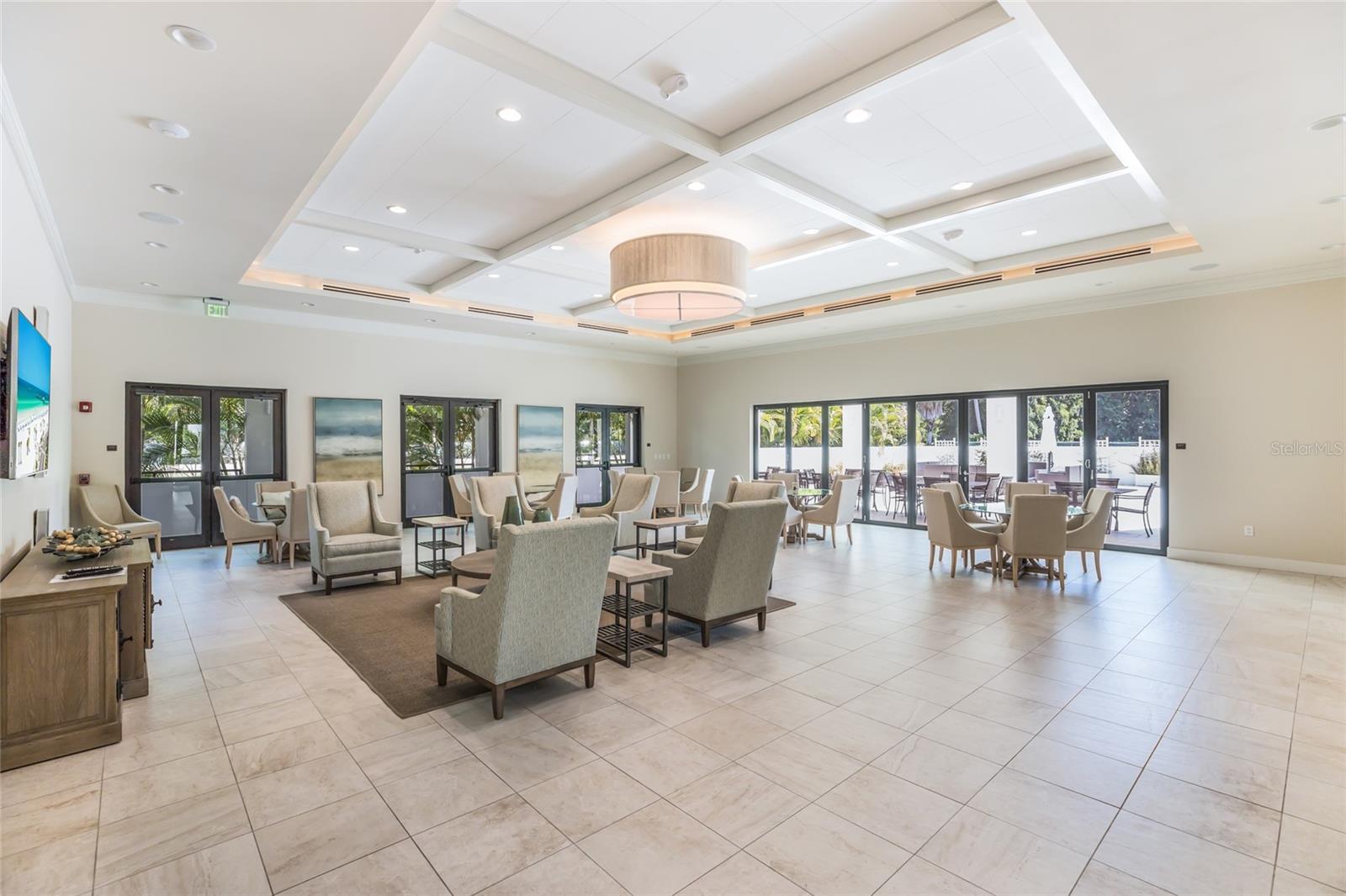 PLAYERS CLUB IV - Residential