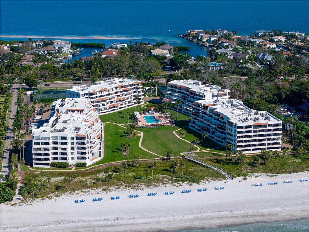 Photo of 1425 Gulf Of Mexico Drive #408, Longboat Key, FL 34228 (MLS # A4674194)
