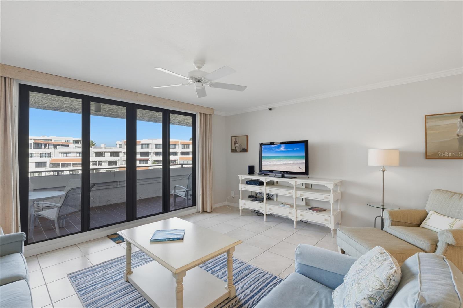 PLAYERS CLUB IV - Residential