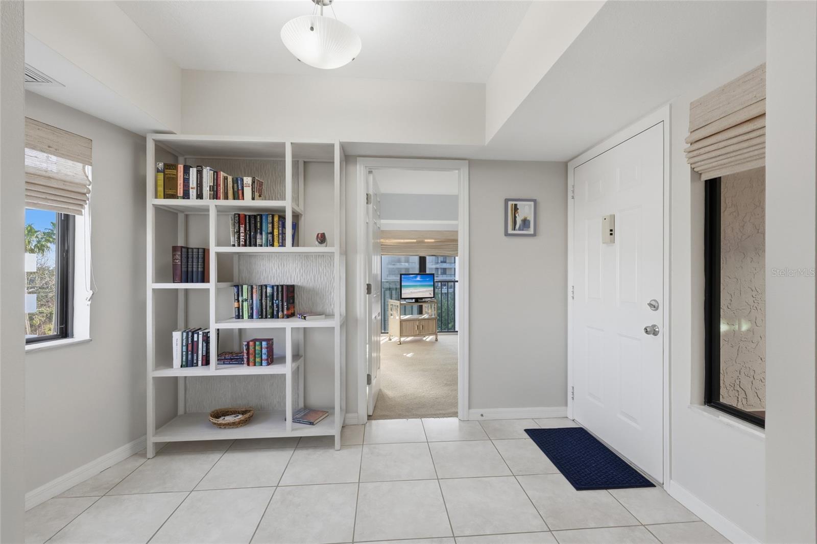 PLAYERS CLUB IV - Residential