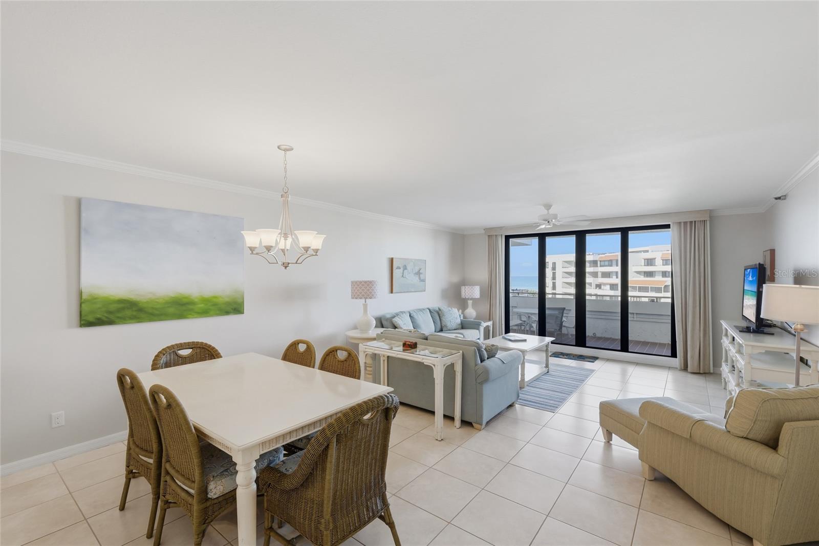 PLAYERS CLUB IV - Residential