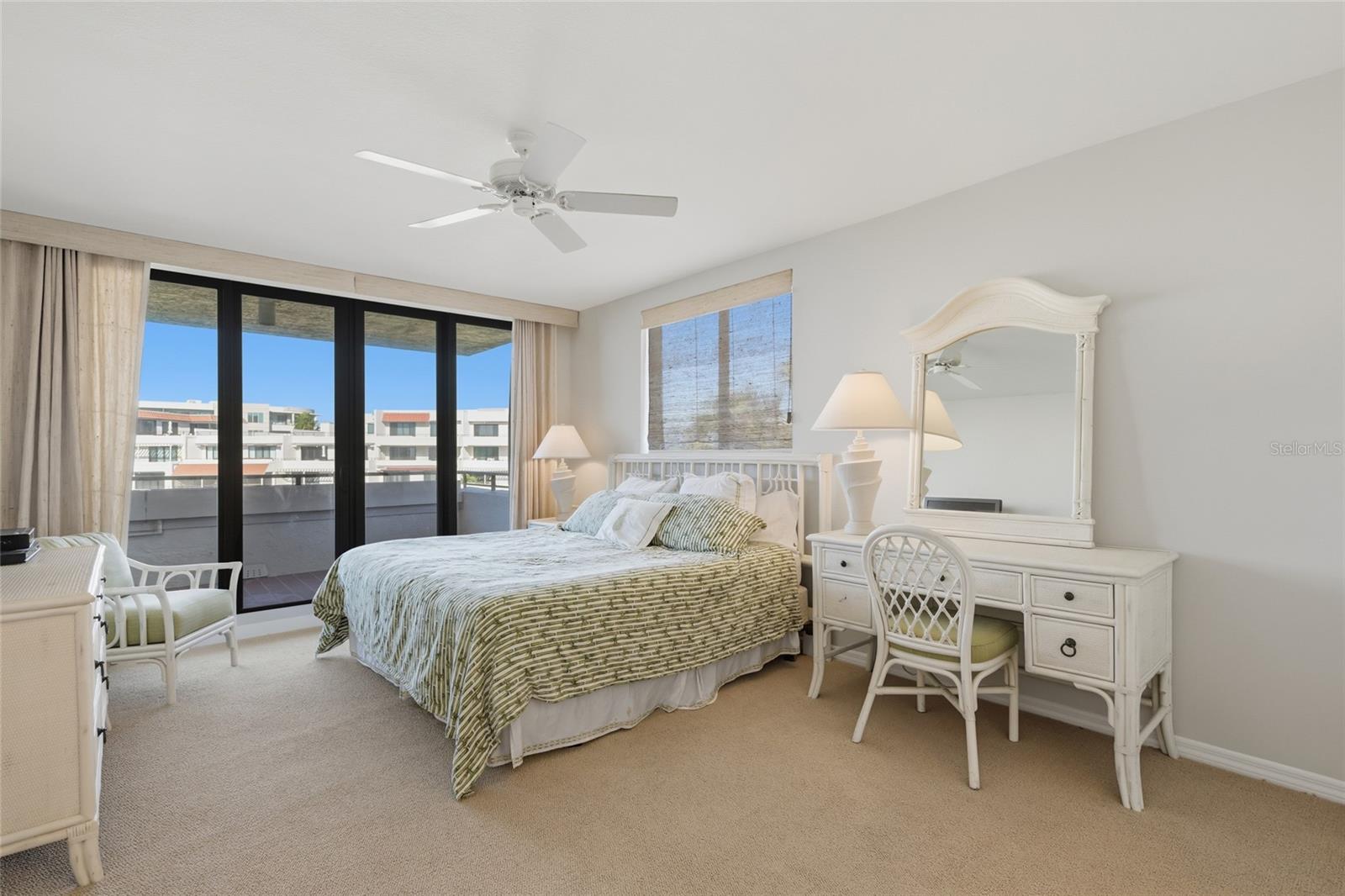 PLAYERS CLUB IV - Residential