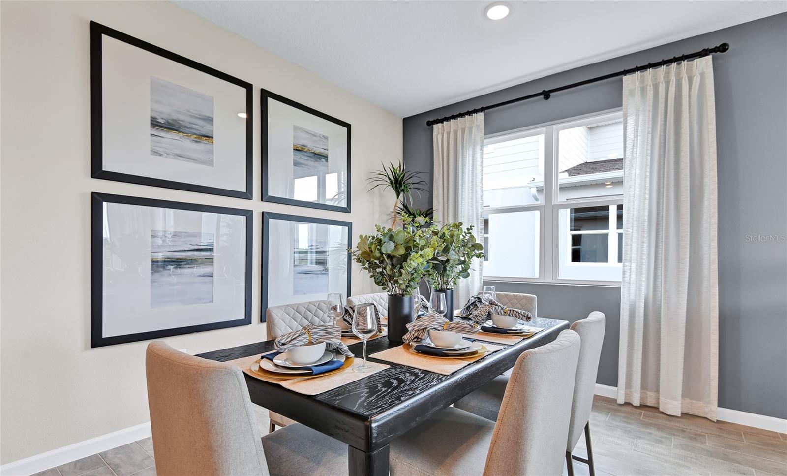 SEMINOLE PALMS - Residential