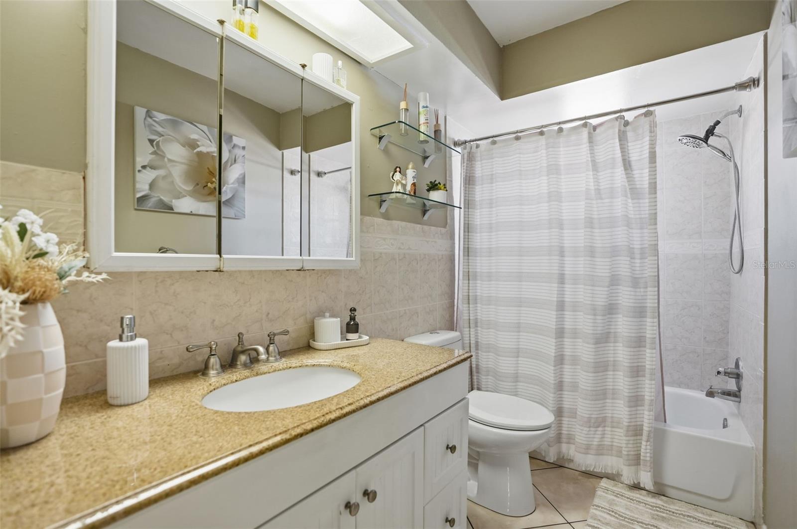 SPRING HILL - Residential