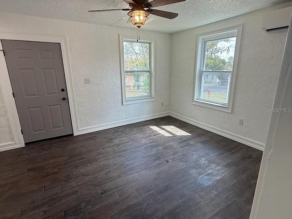 Photo of 217 Oakland Avenue #217, Brooksville, FL 34601 (MLS # TB8496867)