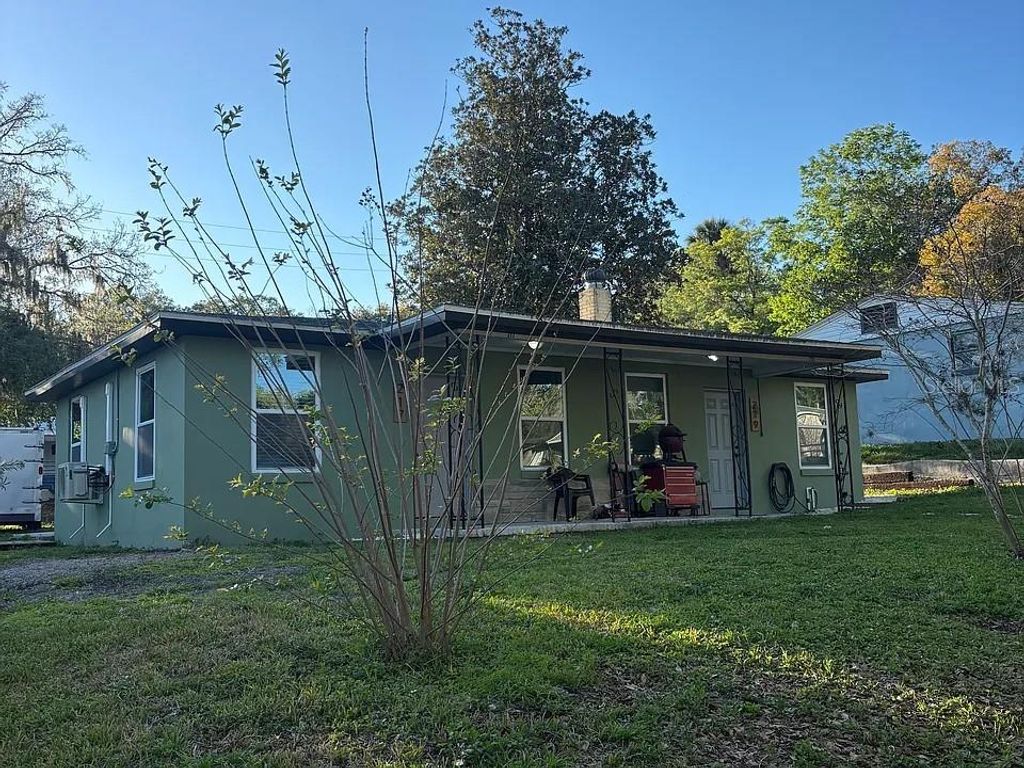 Photo of 217 Oakland Avenue #217, Brooksville, FL 34601 (MLS # TB8496867)