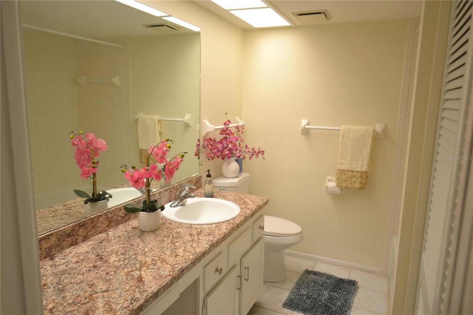 EAST LAKE WOODLANDS WOODLAKE RUN - Residential Lease