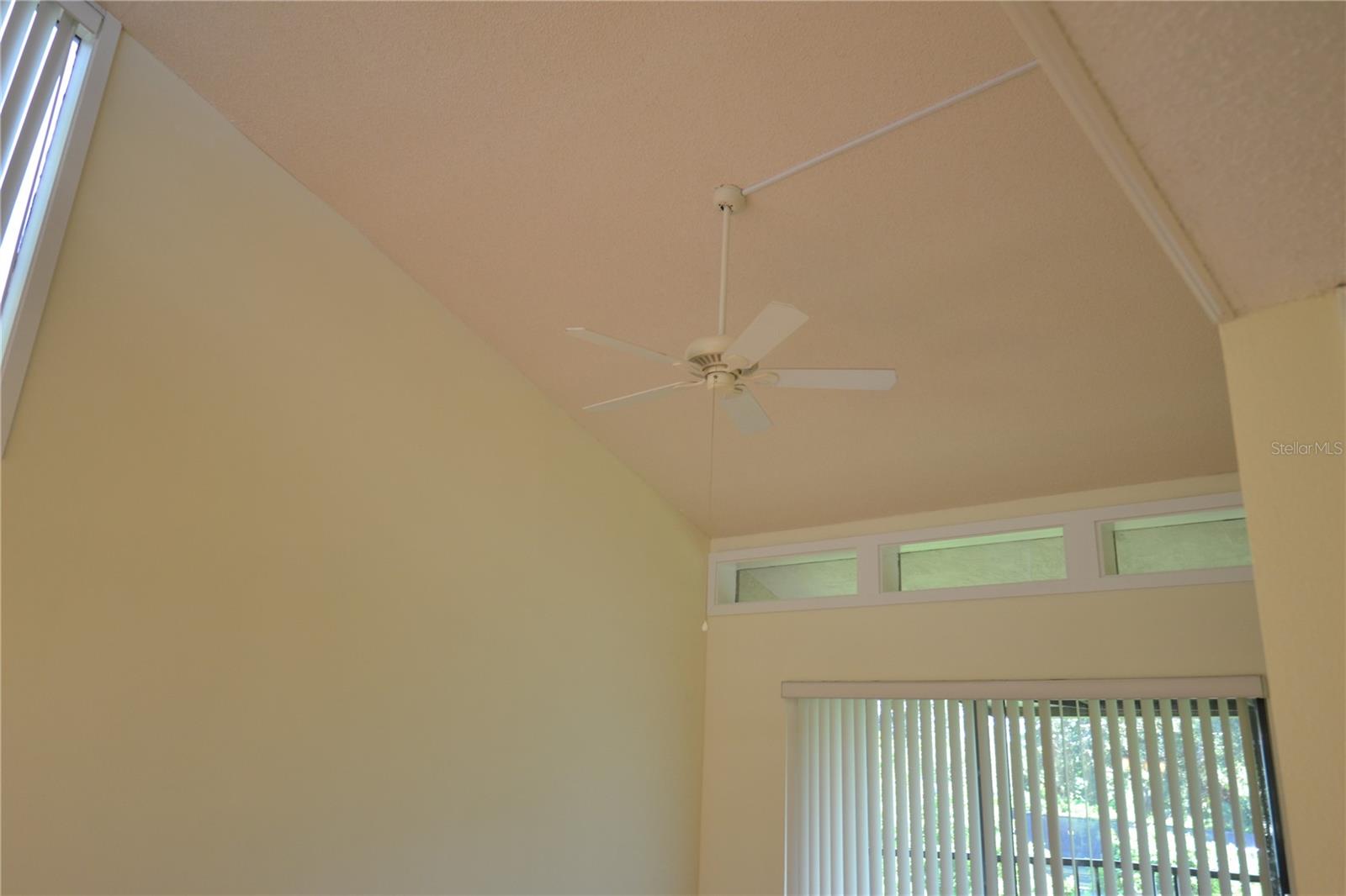 EAST LAKE WOODLANDS WOODLAKE RUN - Residential Lease