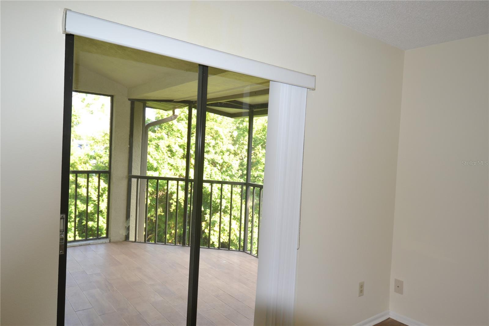 EAST LAKE WOODLANDS WOODLAKE RUN - Residential Lease