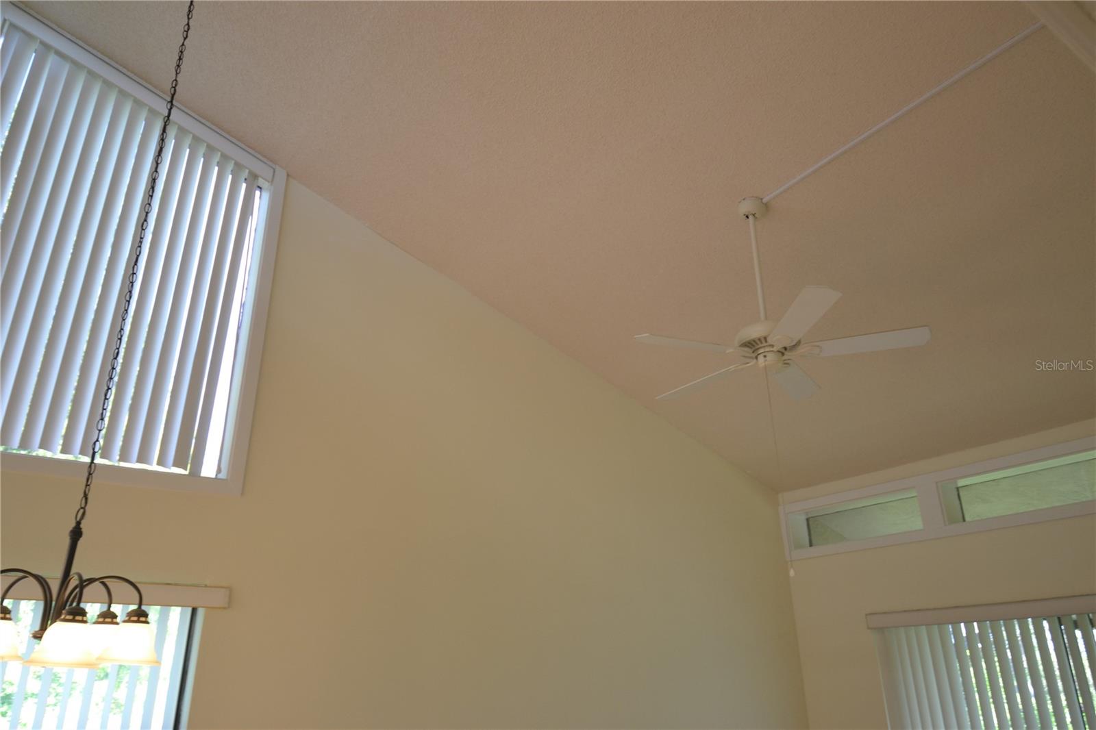 EAST LAKE WOODLANDS WOODLAKE RUN - Residential Lease