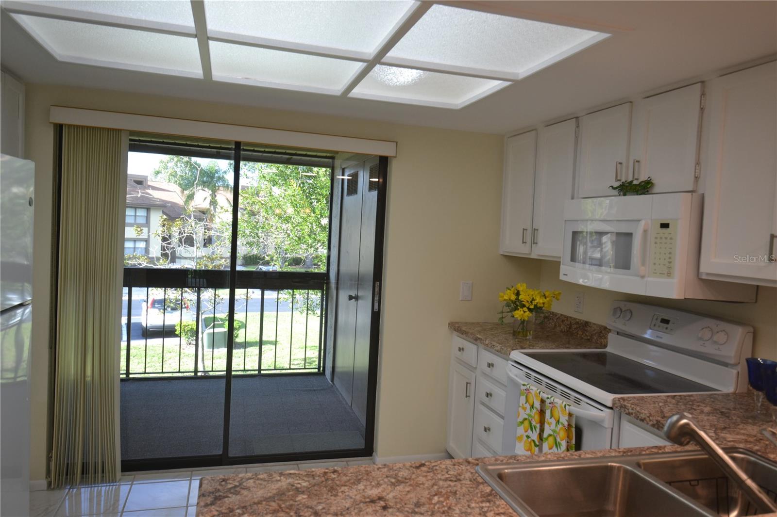 EAST LAKE WOODLANDS WOODLAKE RUN - Residential Lease