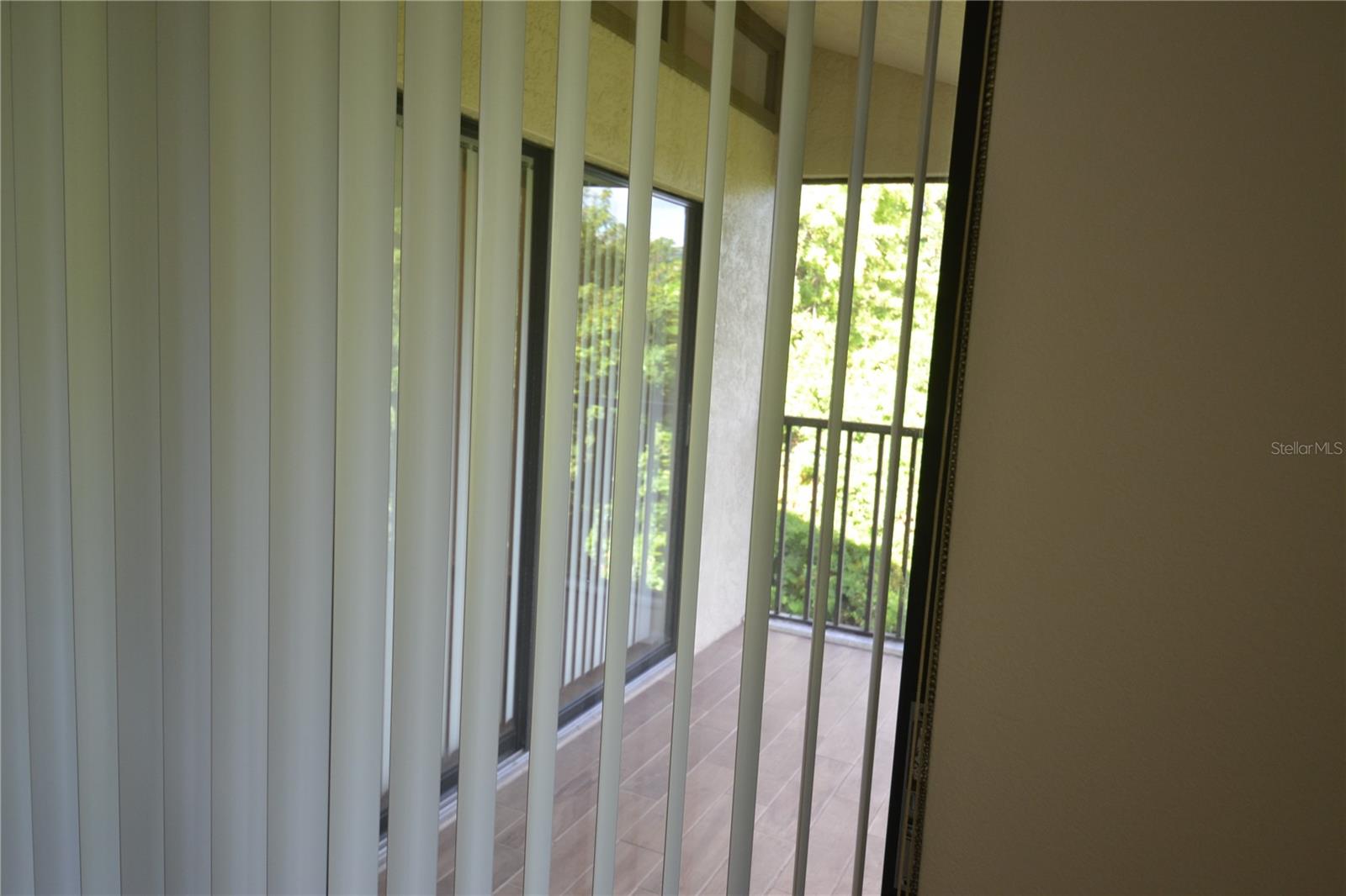 EAST LAKE WOODLANDS WOODLAKE RUN - Residential Lease